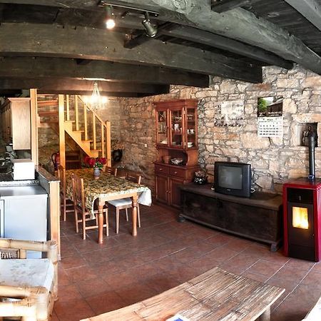 Casa Rural Pandelo Guest House Vega de Valcarce Eksteriør bilde
