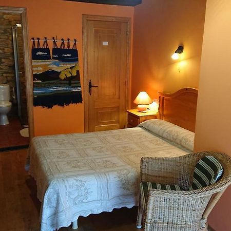 Casa Rural Pandelo Guest House Vega de Valcarce Eksteriør bilde