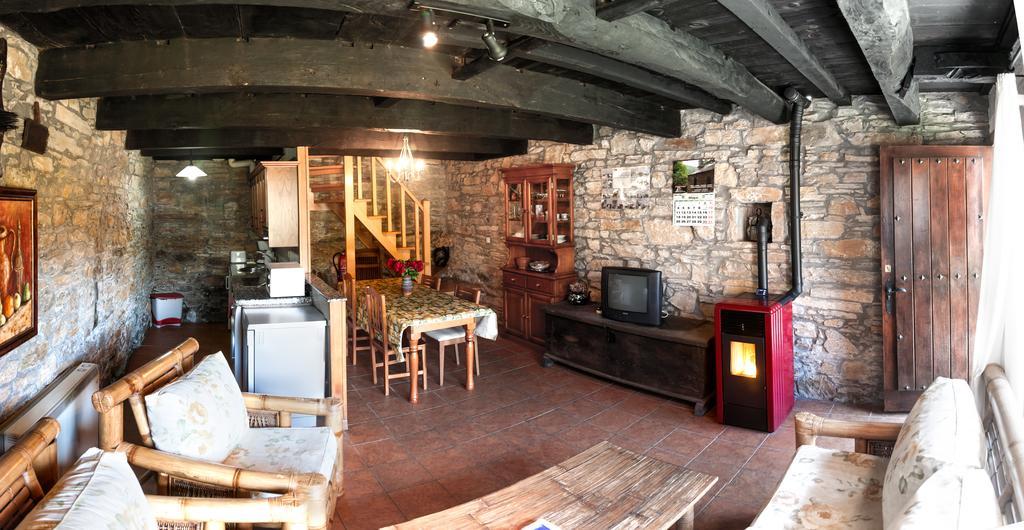 Casa Rural Pandelo Guest House Vega de Valcarce Eksteriør bilde